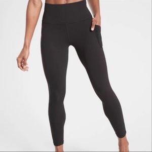 Athleta Salutation Stash Pocket ll 7/8